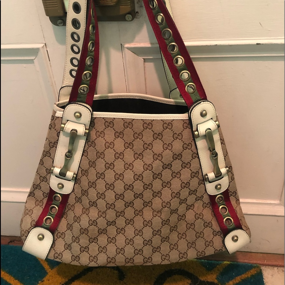 Gucci Pelham hobo shoulder bag!